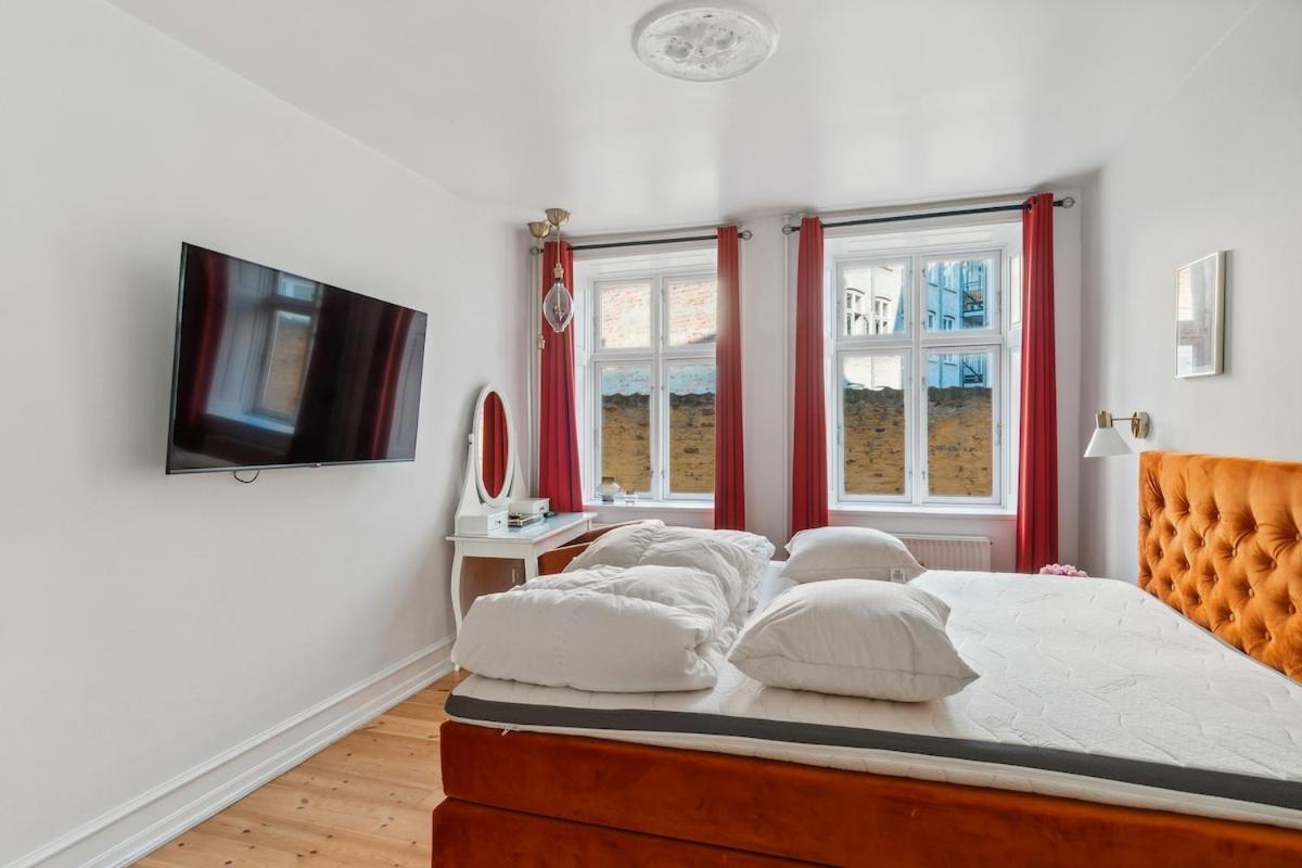 Location - 5 Min To Tivoli And Main Station Lejlighed