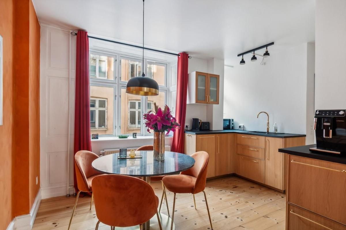 Location - 5 Min To Tivoli And Main Station Lejlighed *